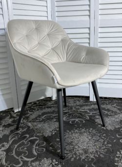 Стул BREEZE G108-06 серебристо-серый/темно-серый каркас, велюр Стул BREEZE G108-06 серебристо-серый/темно-серый каркас, велюр